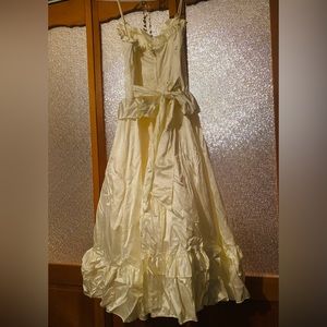 Hard to part with this gem! Vintage formal wear.